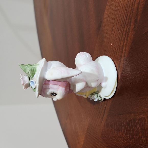 Vintage Easter Bunny Figurine - Picture 4 of 6